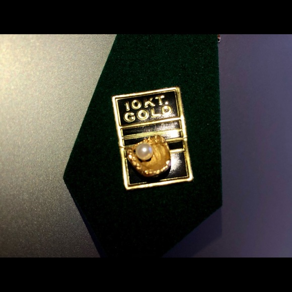 10kt baseball genuine pearl mitt glove tie tack softball pitcher - Picture 4 of 12